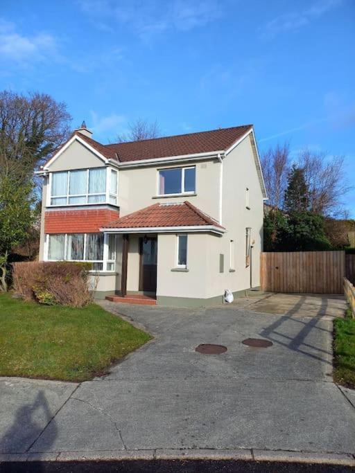 Large 4Bed Available Long-Term In Letterkenny Villa Exteriör bild