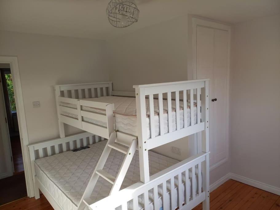 Large 4Bed Available Long-Term In Letterkenny Villa Exteriör bild