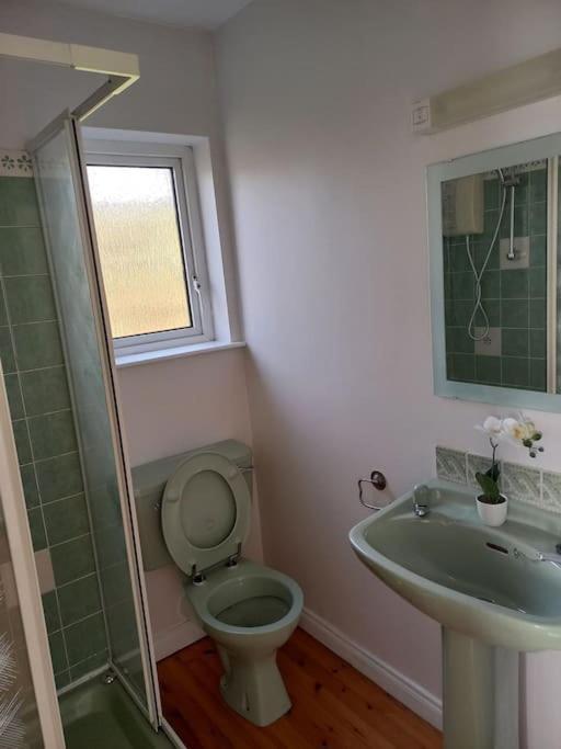 Large 4Bed Available Long-Term In Letterkenny Villa Exteriör bild